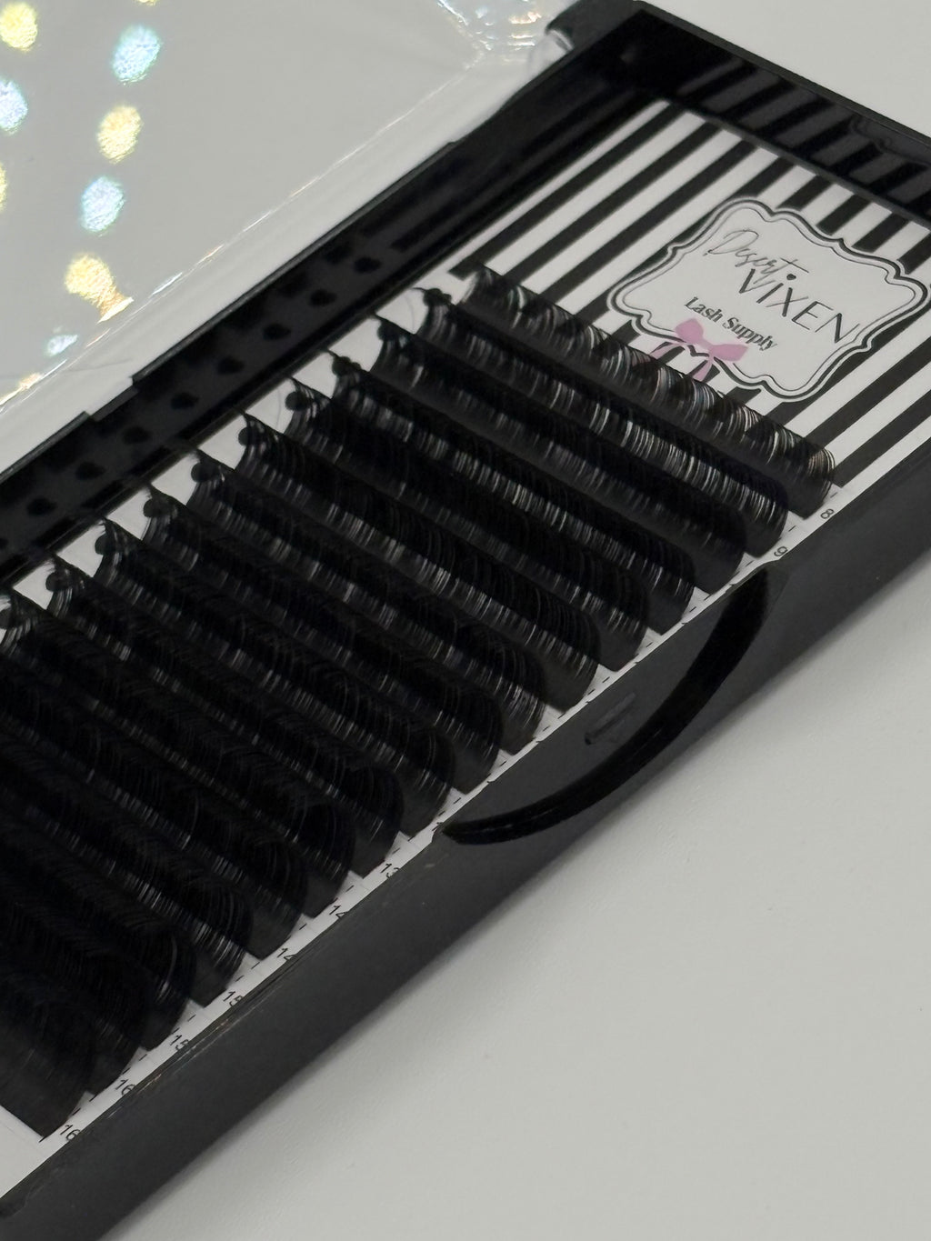 The Softest Lashes You'll Ever Fan — Mega Volume Matte Cashmere .03 | CC & D Curl | 16 Row Mixed Lengths