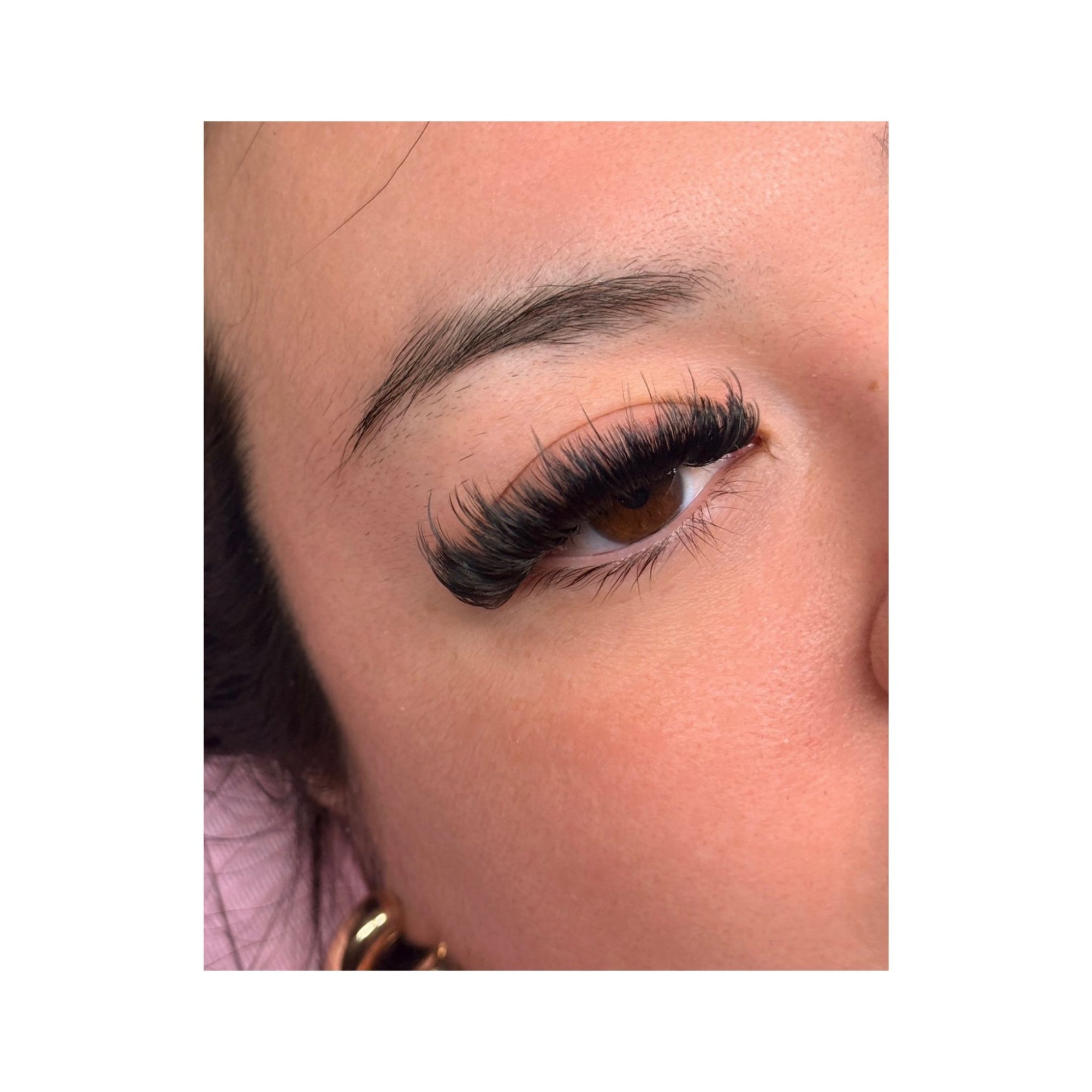 The Softest Lashes You'll Ever Touch — Mega Volume Matte Cashmere .03 | CC & D Curl | Single Lengths 16 Row